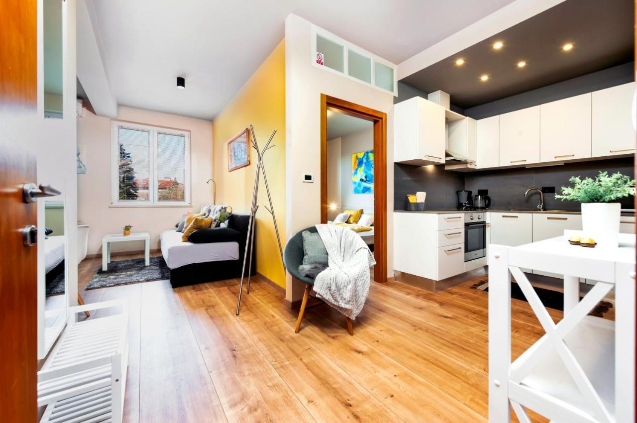 Room And Apartments Antea Ρόβινι Εξωτερικό φωτογραφία