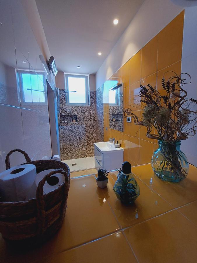 Room And Apartments Antea Ρόβινι Εξωτερικό φωτογραφία