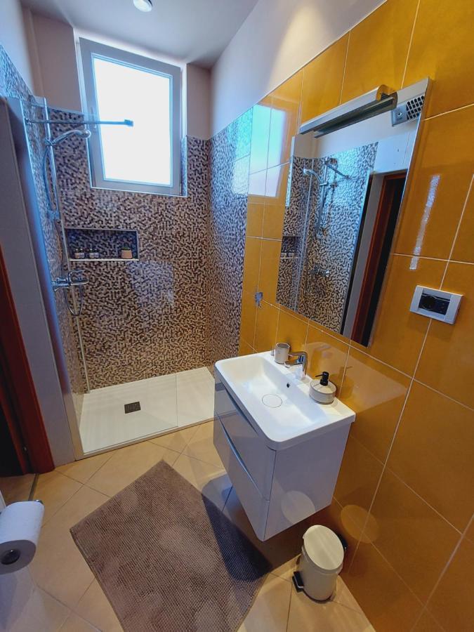 Room And Apartments Antea Ρόβινι Εξωτερικό φωτογραφία