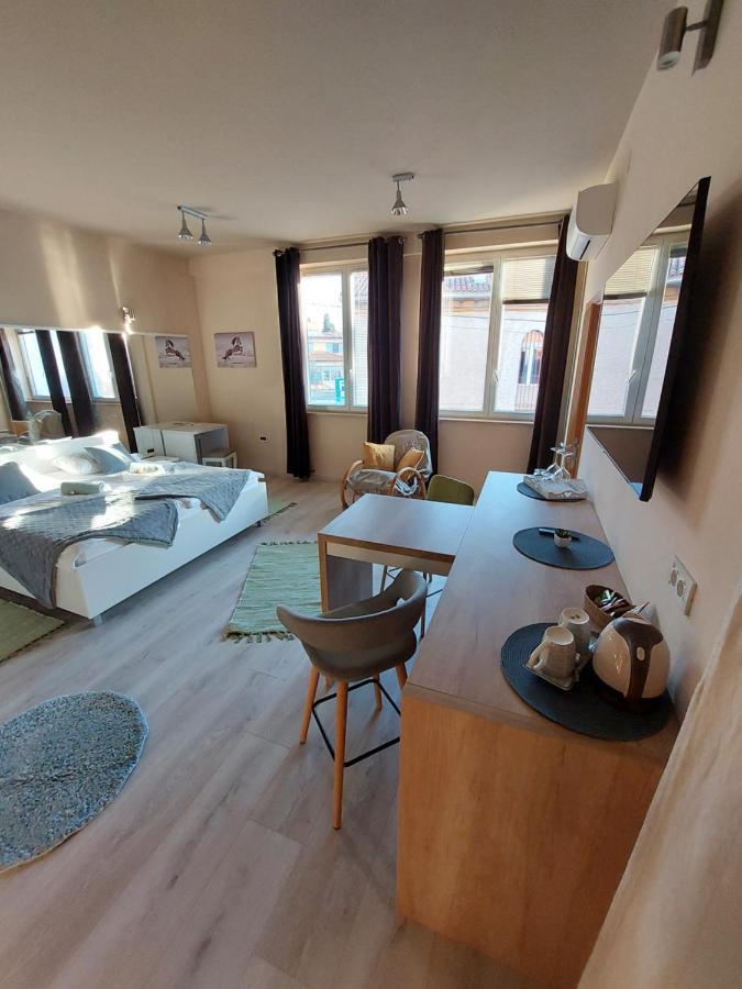 Room And Apartments Antea Ρόβινι Εξωτερικό φωτογραφία