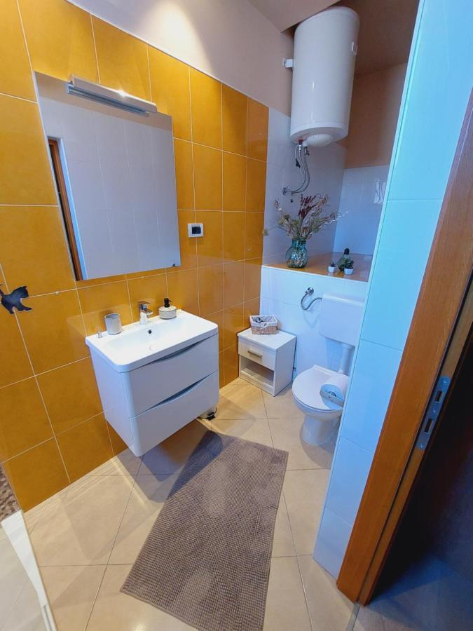 Room And Apartments Antea Ρόβινι Εξωτερικό φωτογραφία