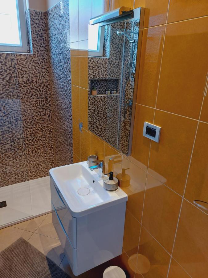 Room And Apartments Antea Ρόβινι Εξωτερικό φωτογραφία